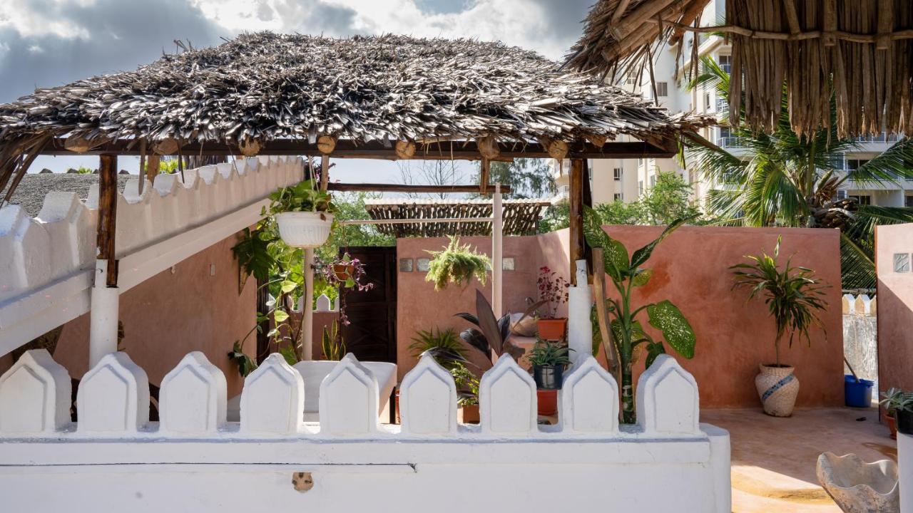 Tulia House Backpackers Vandrehjem Mombasa Eksteriør billede