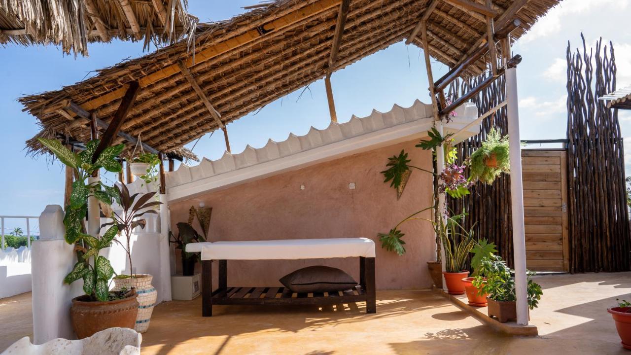 Tulia House Backpackers Vandrehjem Mombasa Eksteriør billede