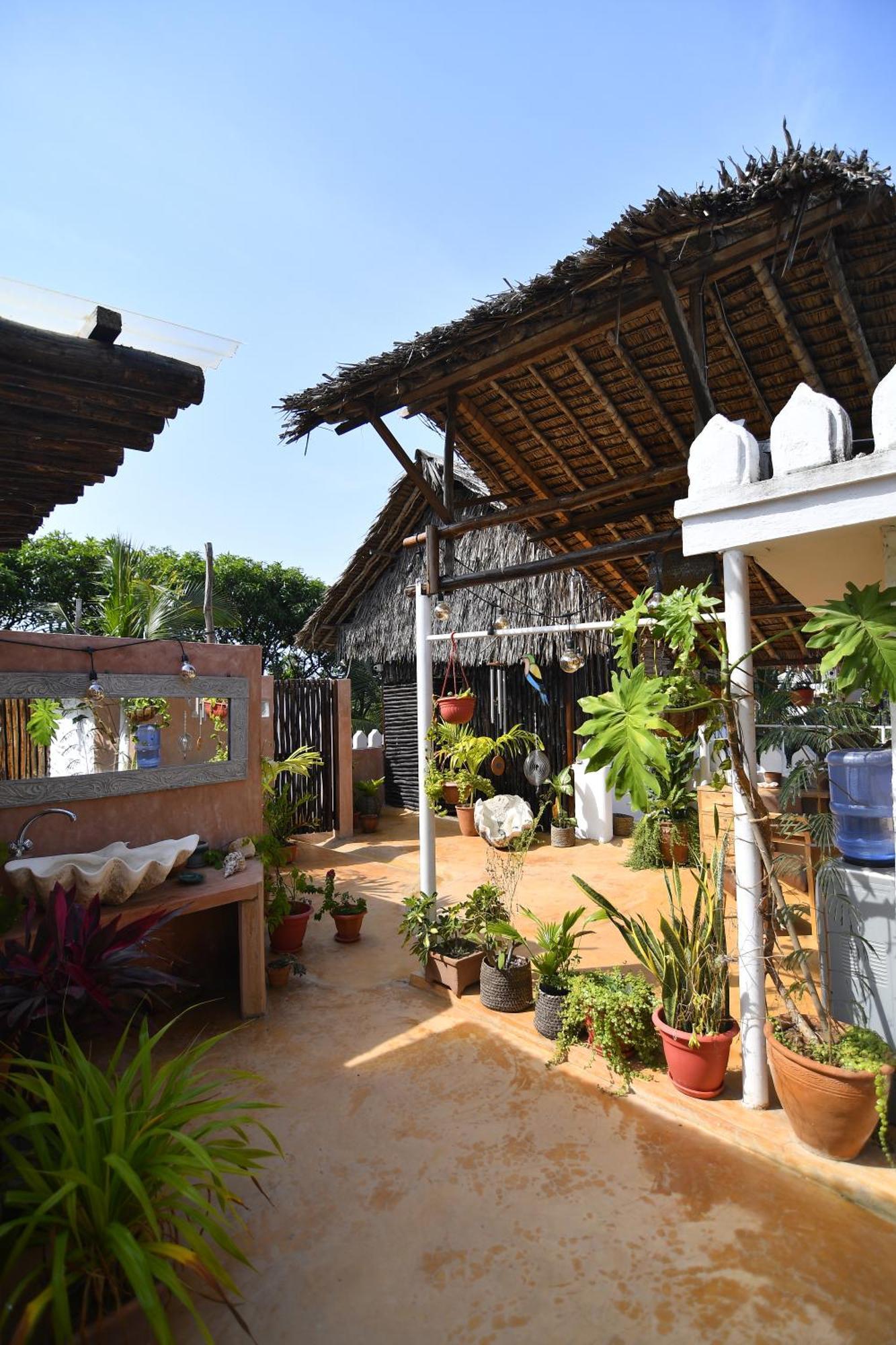 Tulia House Backpackers Vandrehjem Mombasa Eksteriør billede