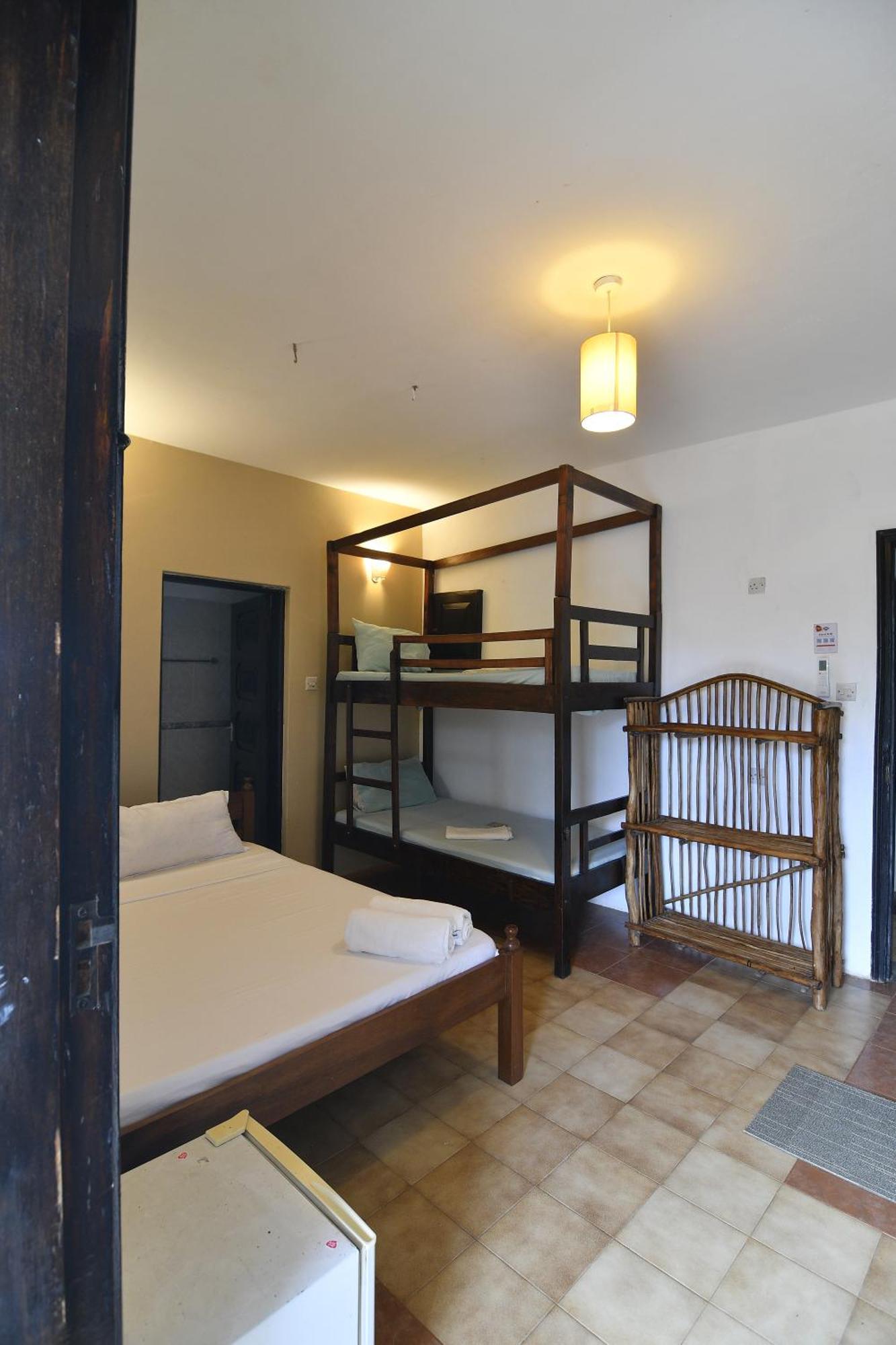 Tulia House Backpackers Vandrehjem Mombasa Eksteriør billede
